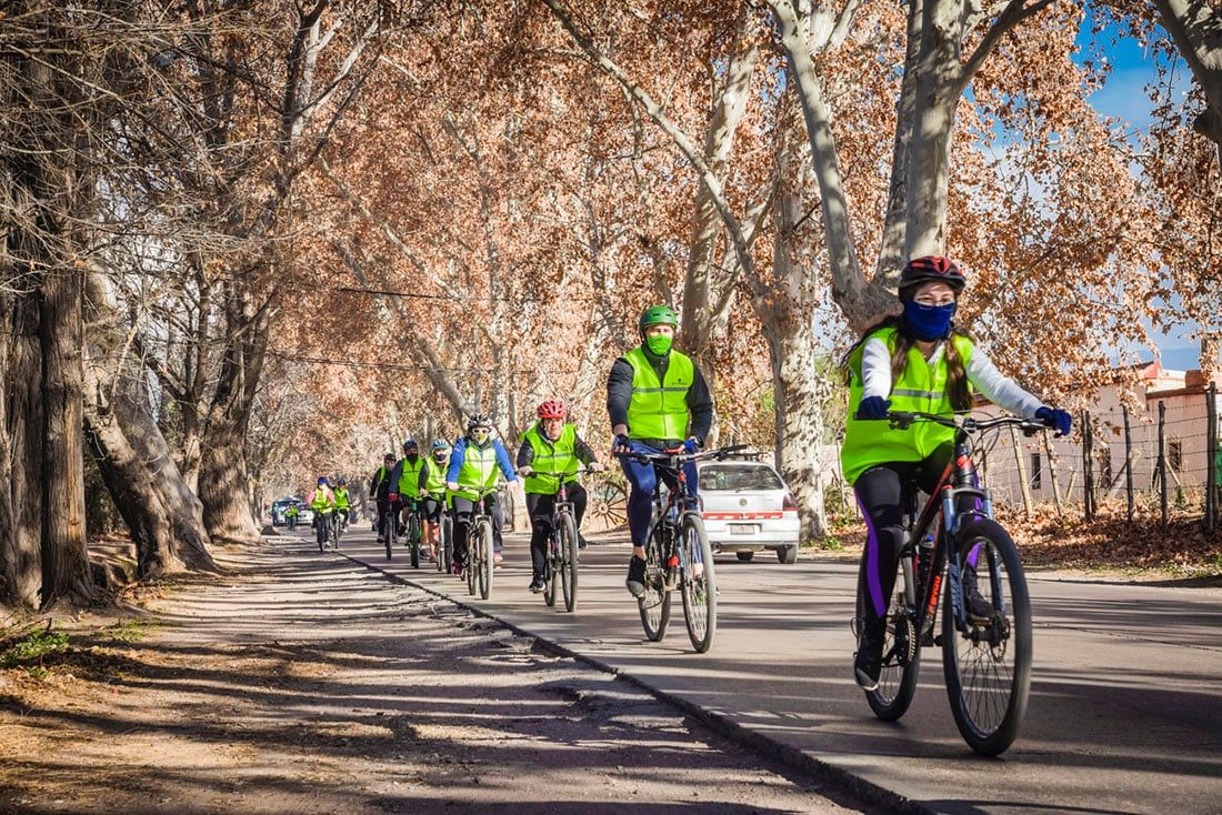 Un paseo en bici para conocer la historia, los artistas y los productores agrícolas de Guaymallén.