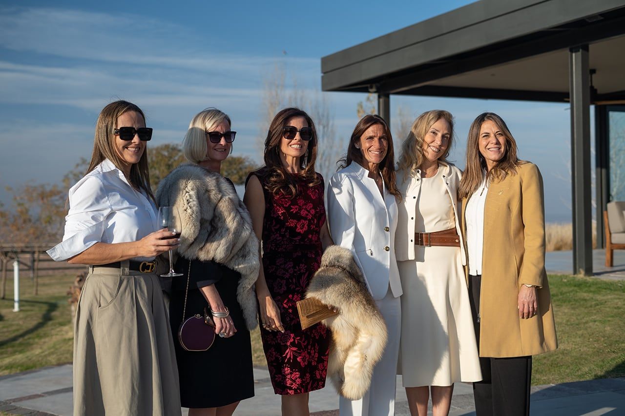 Ivana Viegas Bordeira-Elena Richardi - Andrea Richardi-Laura Horta- Fernanda Sabadin-Fernanda Rivarola