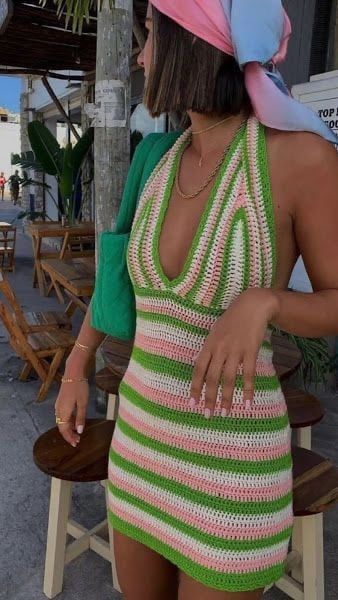 Las transparencias le agregan sensualidad pero también sofisticación al look si se sabe usarlas correctamente.