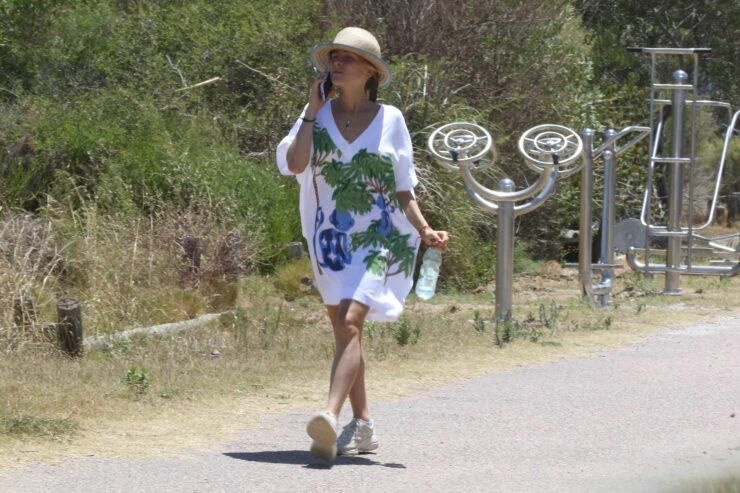 Ámbar de Benedictis usó un look hippie en Punta del Este