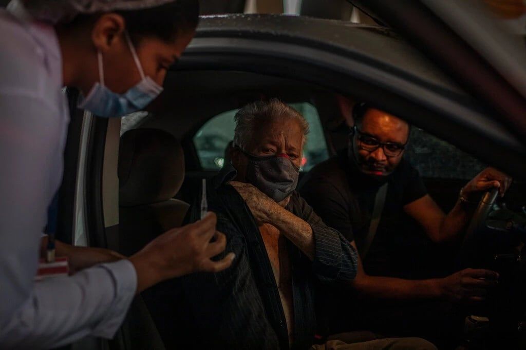 Vacunación contra el Covid-19 en Brasil avanza lenta -