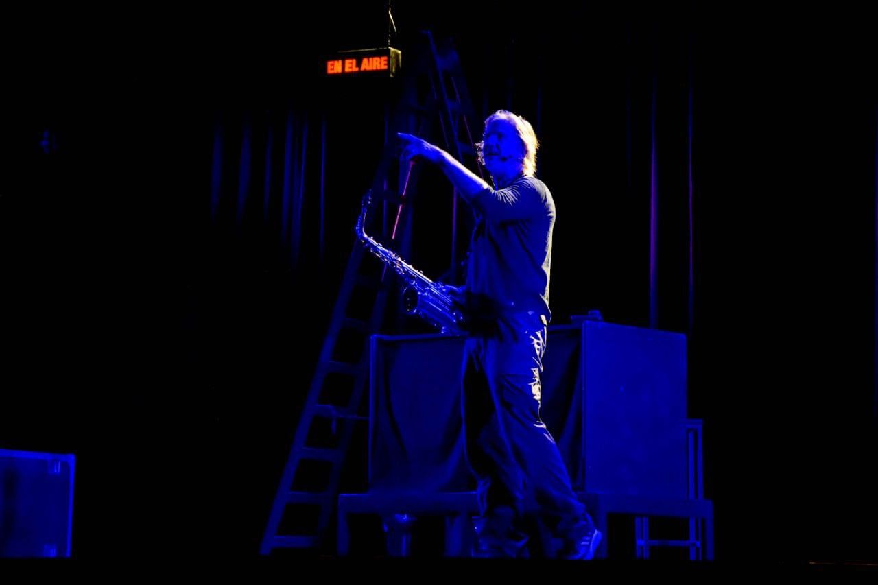Llega con su obra "En el Aire".