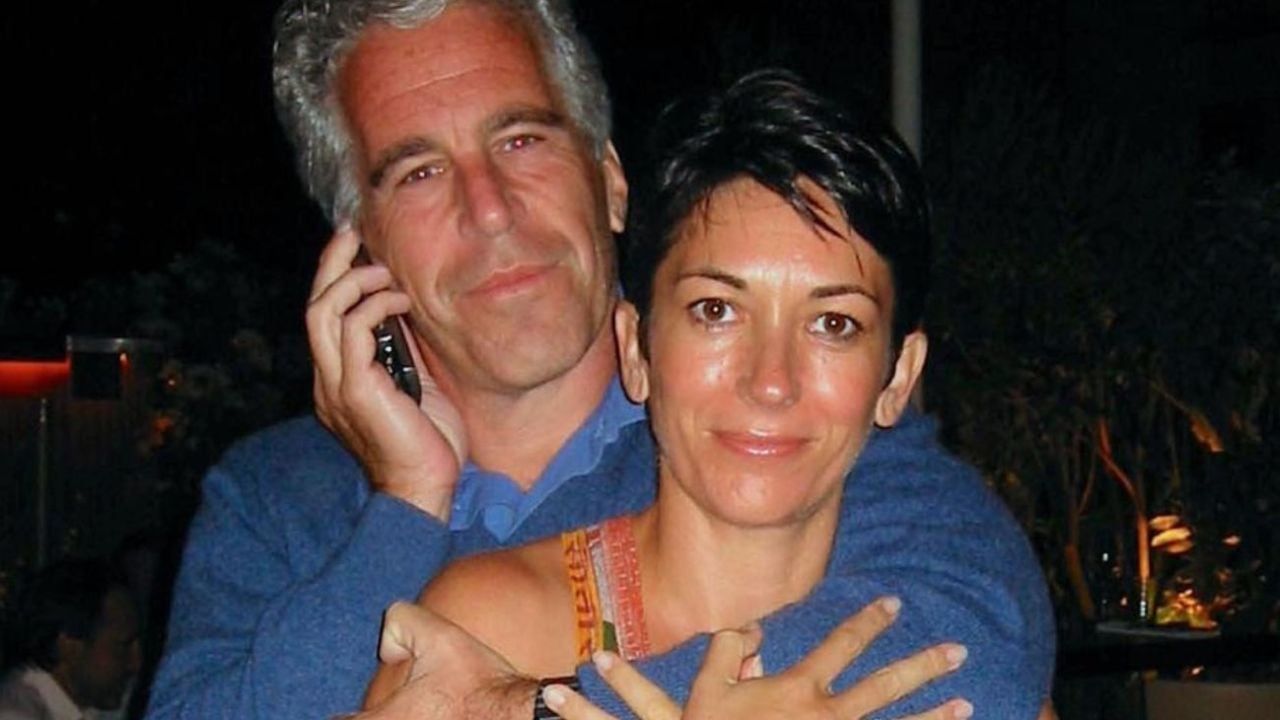 Jeffrey Epstein y su pareja Ghislaine Maxwell.
