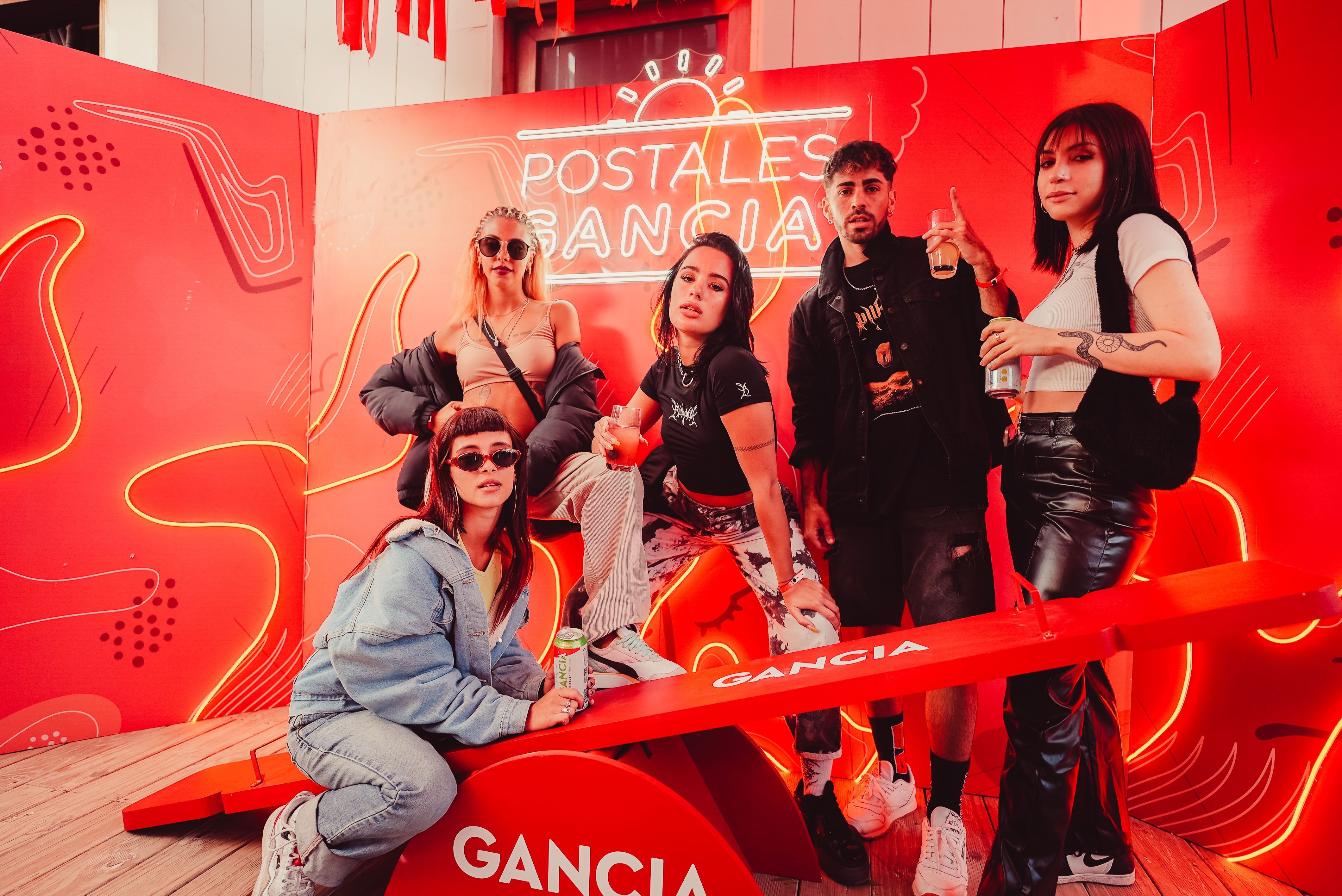 Flor Jazmín, Agus Franzoni, Greta y Lupe Cozzolino y Sofi Maure
