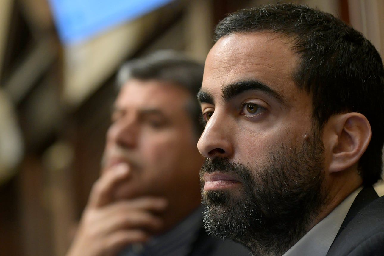 Víctor Fayad, ministro de Hacienda de Mendoza presentará formalmente ante los legisladores el proyecto de ley de Presupuesto 2023, junto con las leyes de Avalúo e Impositiva.Junto a Mario AbedFoto: Orlando Pelichotti / Los Andes