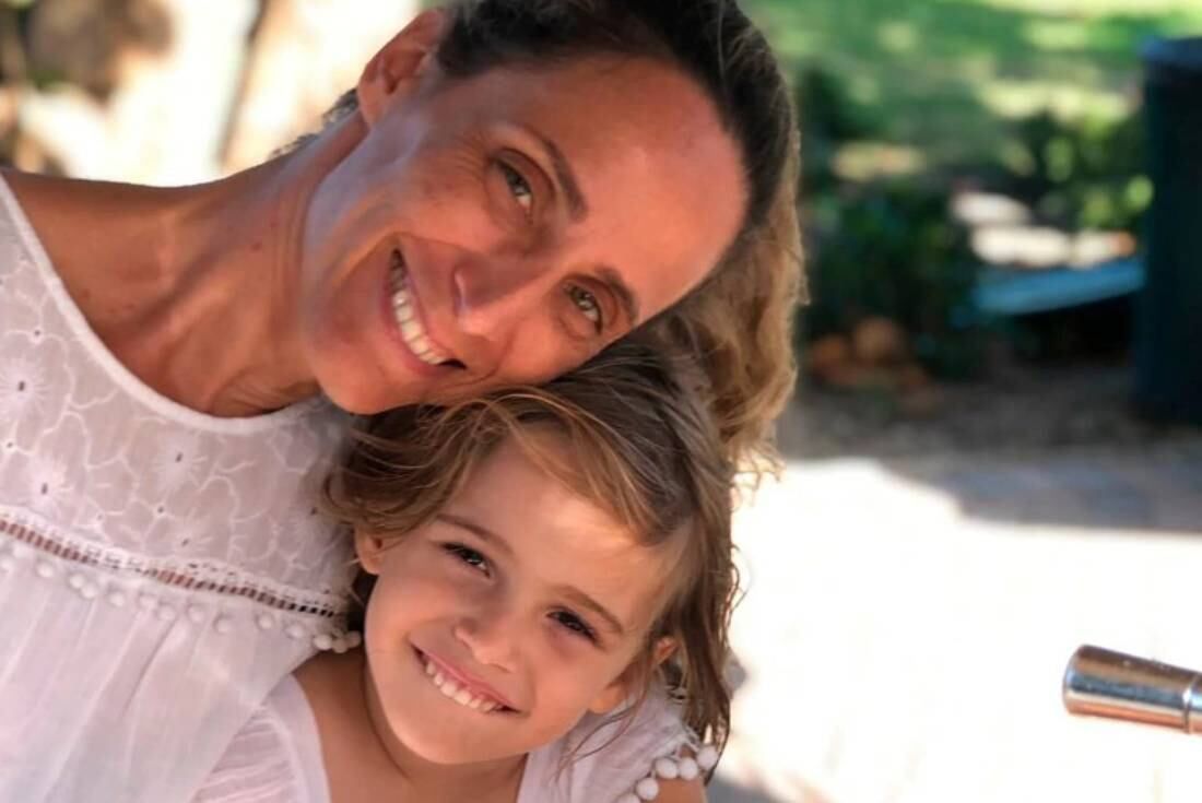 Graciela Cattarossi y su hija Stella, ambas fallecidas en el derrumbe del edificio en Florida -