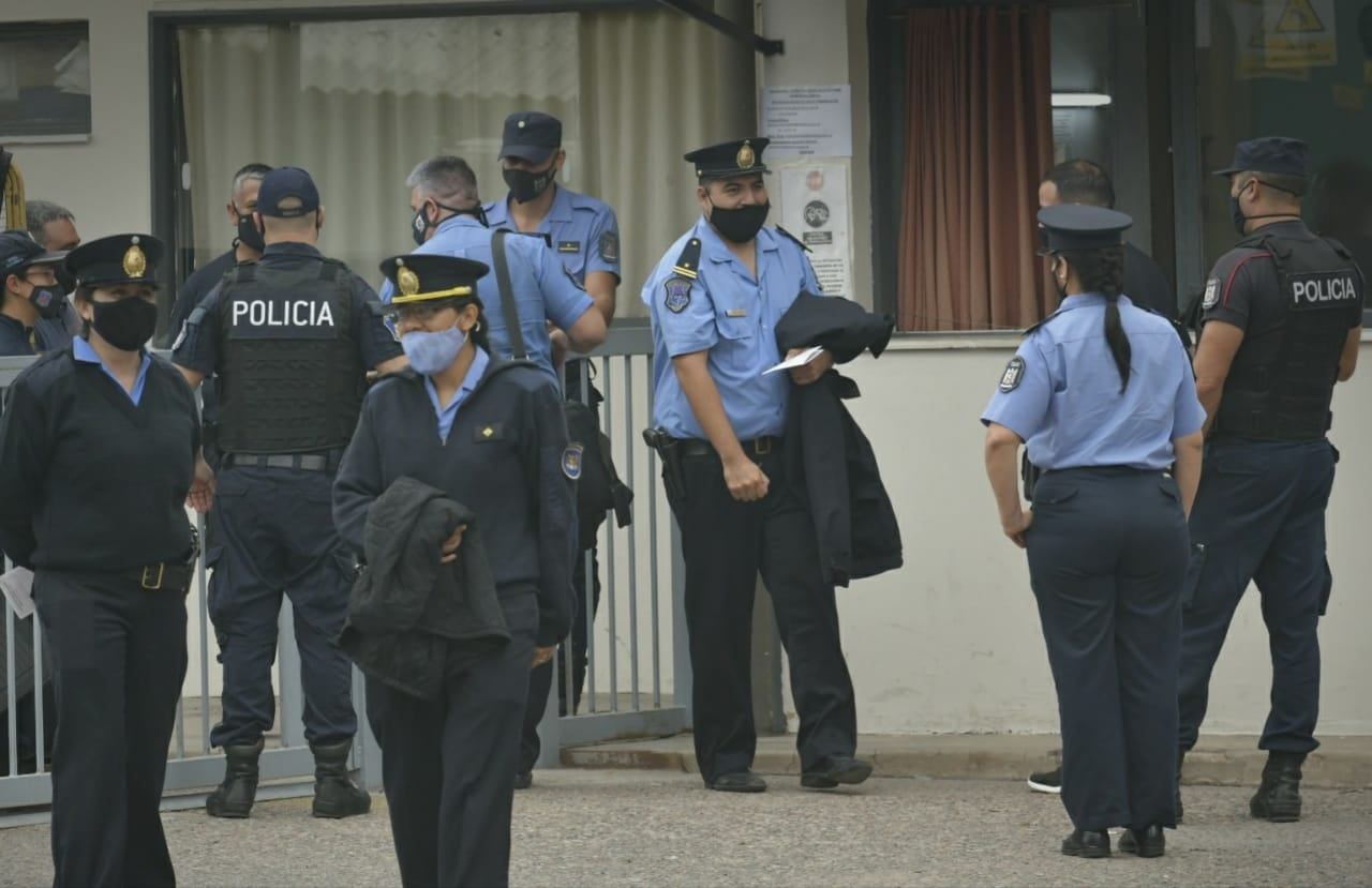 Vacunación a los policías -