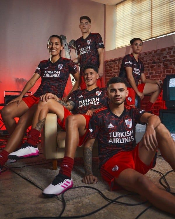 La nueva indumentaria que usará el Millonario en la temporada 21/22.