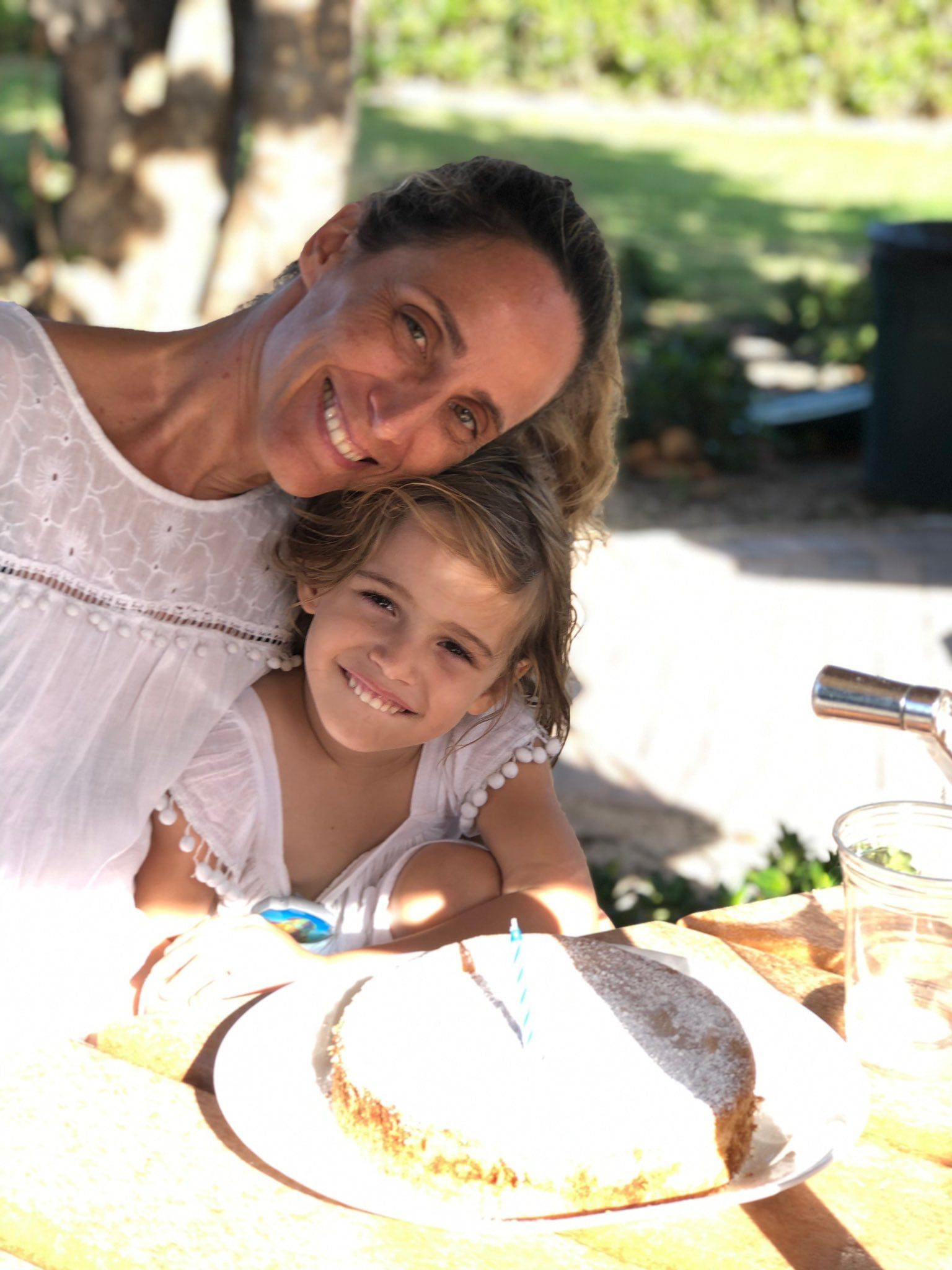 Graciela Cattarossi y su hija Estella de 6 años