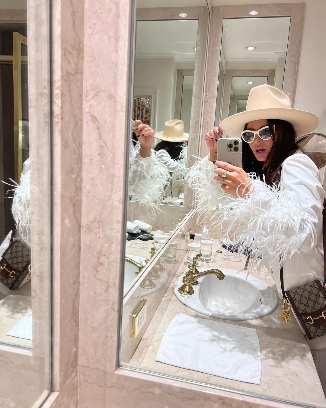 La China Suárez siempre sexy: con Total Black or White, siempre enamora