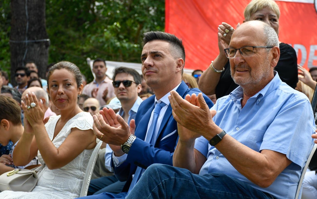 Marcelino Iglesias deja el municipio después de 8 años y Marcos Calvente asumió como intendente de Guaymallén. Foto: Municipalidad de Guaymallén.