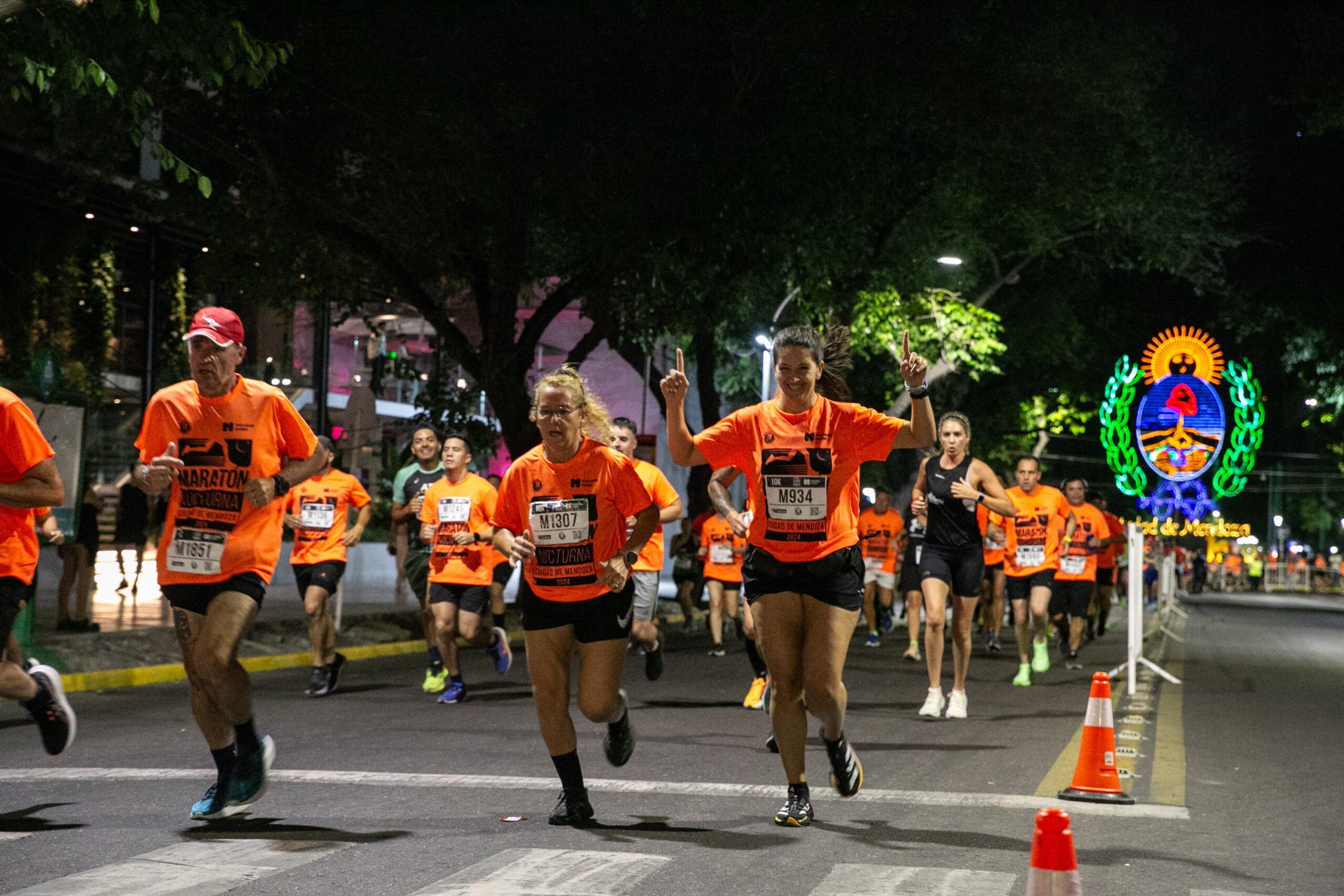 Más de 1.500 personas le dieron vida a la tercera edición de la Maratón Nocturna de la Ciudad
