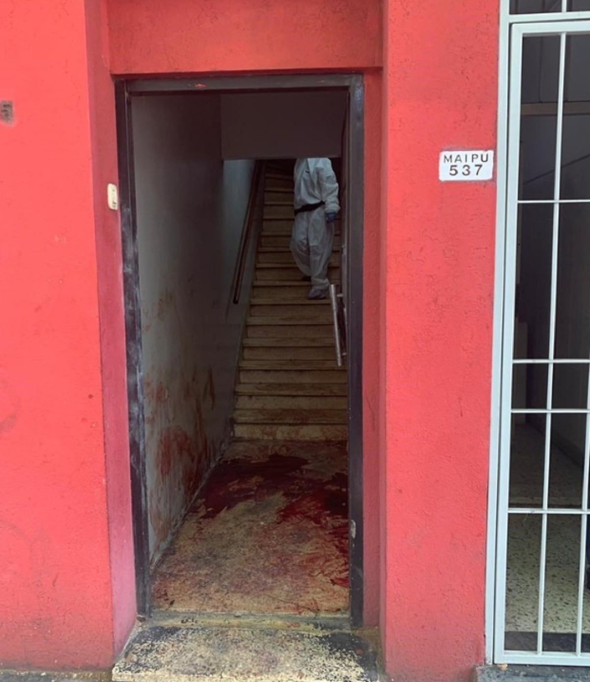 Un matrimonio de nacionalidad china fue asesinado a puñaladas en su casa, ubicada en el primer piso en Pontevedra (Foto: Clarín)