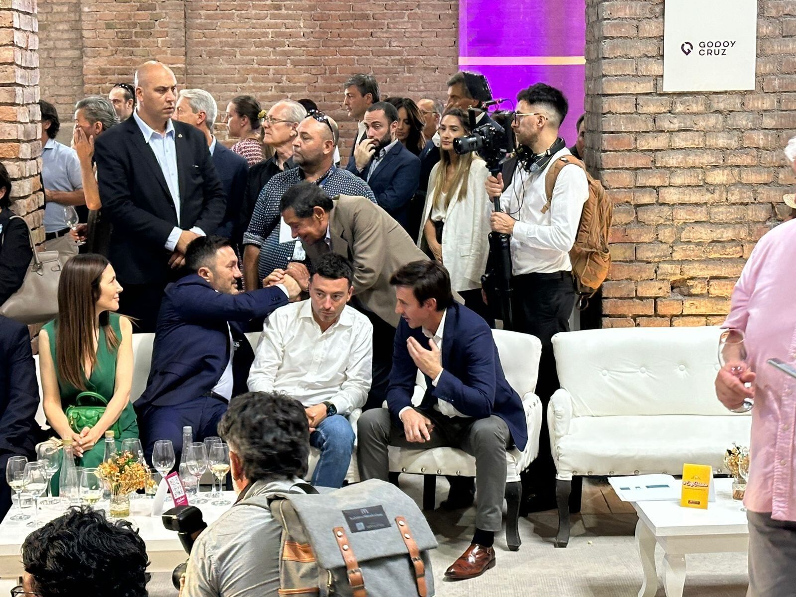 Diputado de Loredo junto el ministro Luis Petri y comprañía.