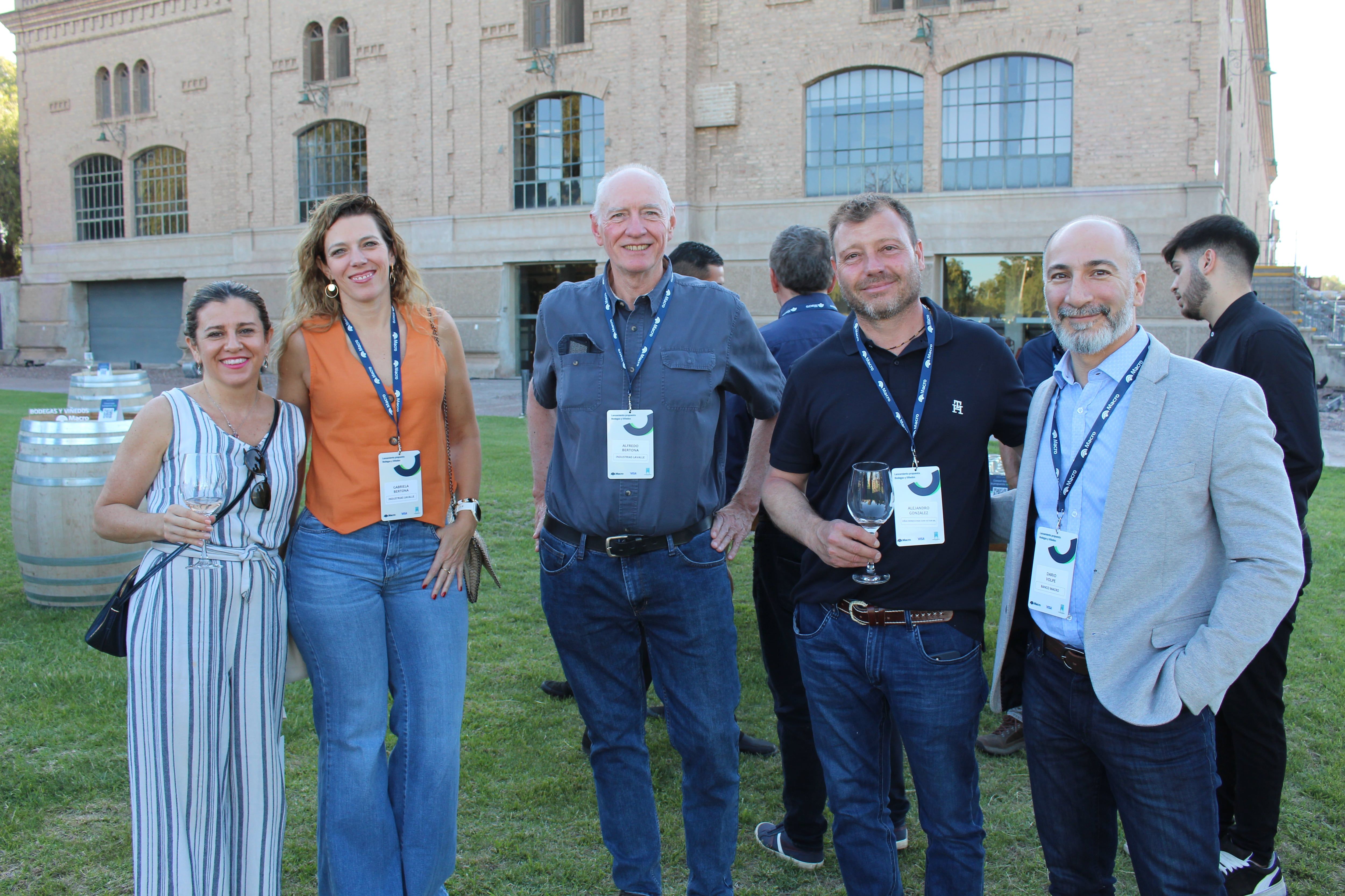 Florencia Giuffre, Gabriela Bertona, Alfredo Bertona, Alejandro Gonzalez y Dario Volpe