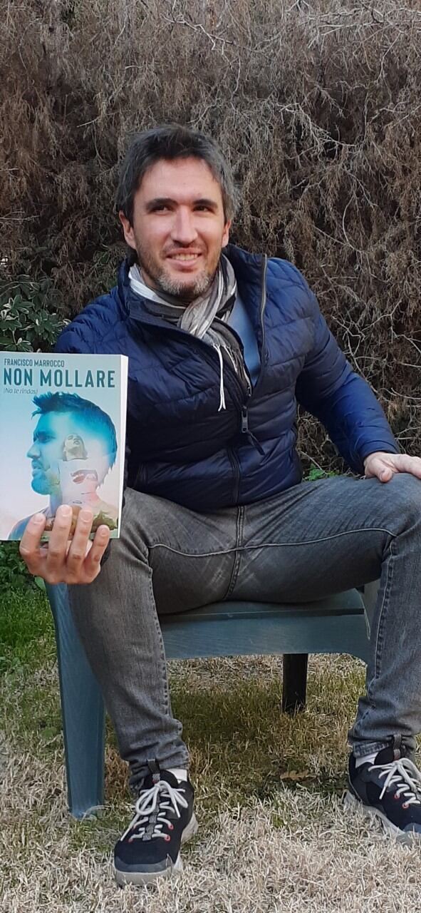 Francisco y su libro. Una historia de lucha y autosuperación.