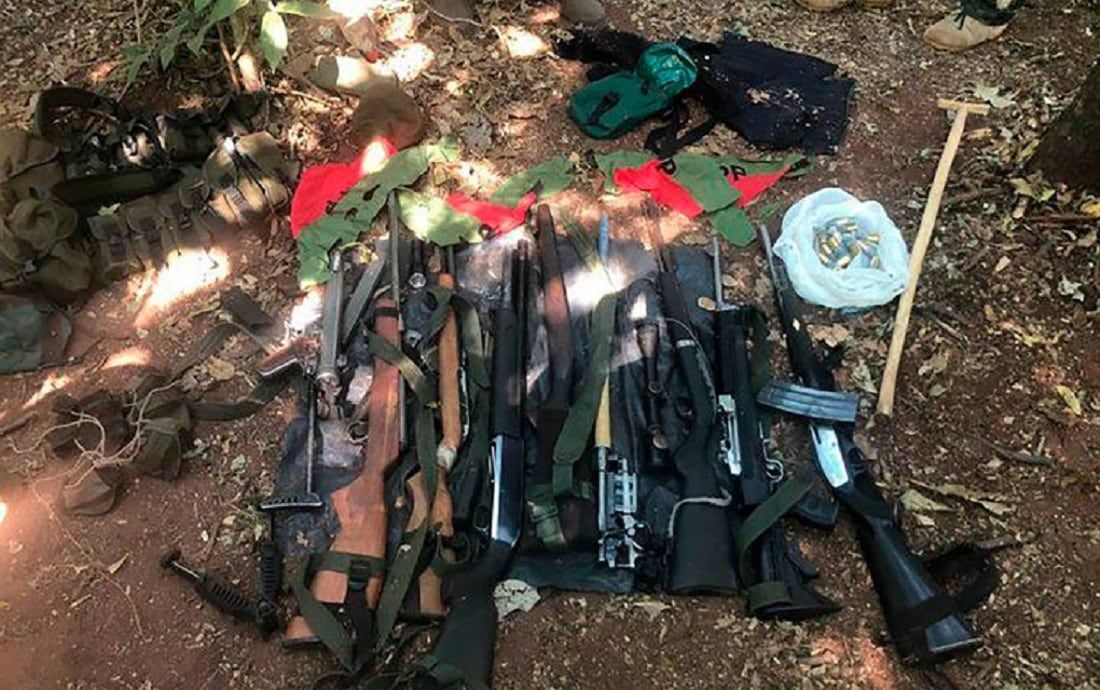 Armas halladas durante el operativo -