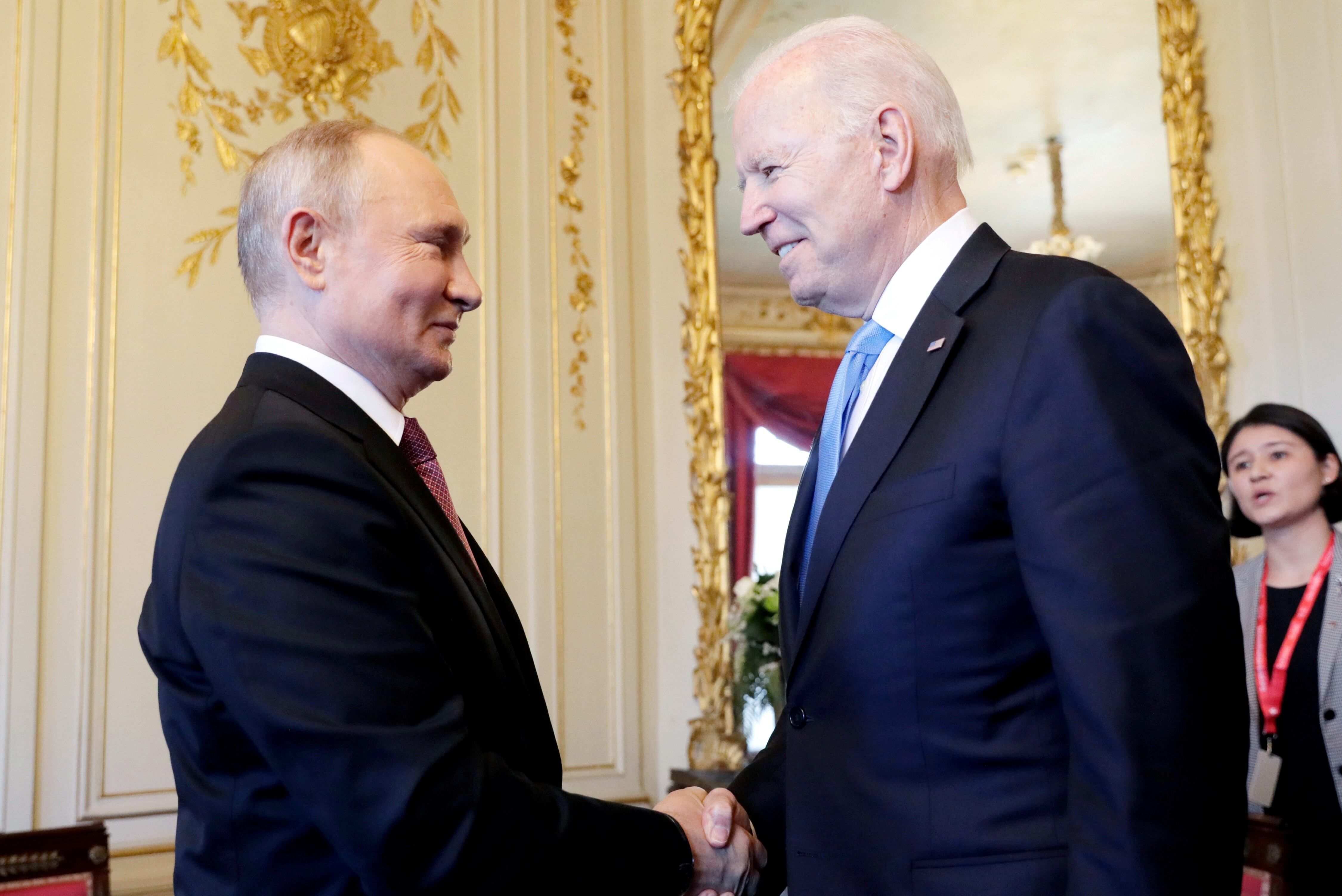 Joe Biden y Vladimir Putin, presidentes de Estados Unidos y Rusia reunidos en Ginebra, Suiza.