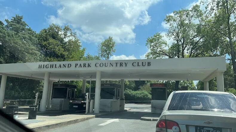 La modelo y conductora vive en un lujoso barrio de Pilar junto a su hija.