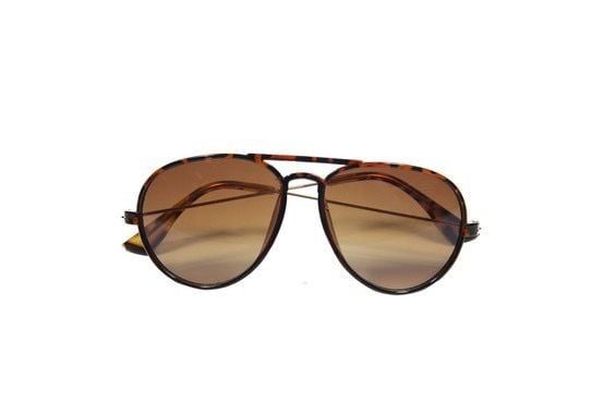 Lentes de sol para rostro corazón.