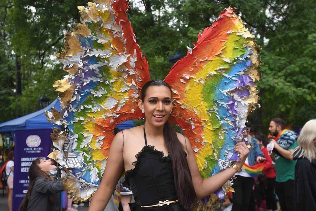 Marcha del orgullo LGBTIQ+ por calles del centro de la Ciudad de Mendoza, finalizando en la plaza Independencia.
 Foto: José Gutierrez