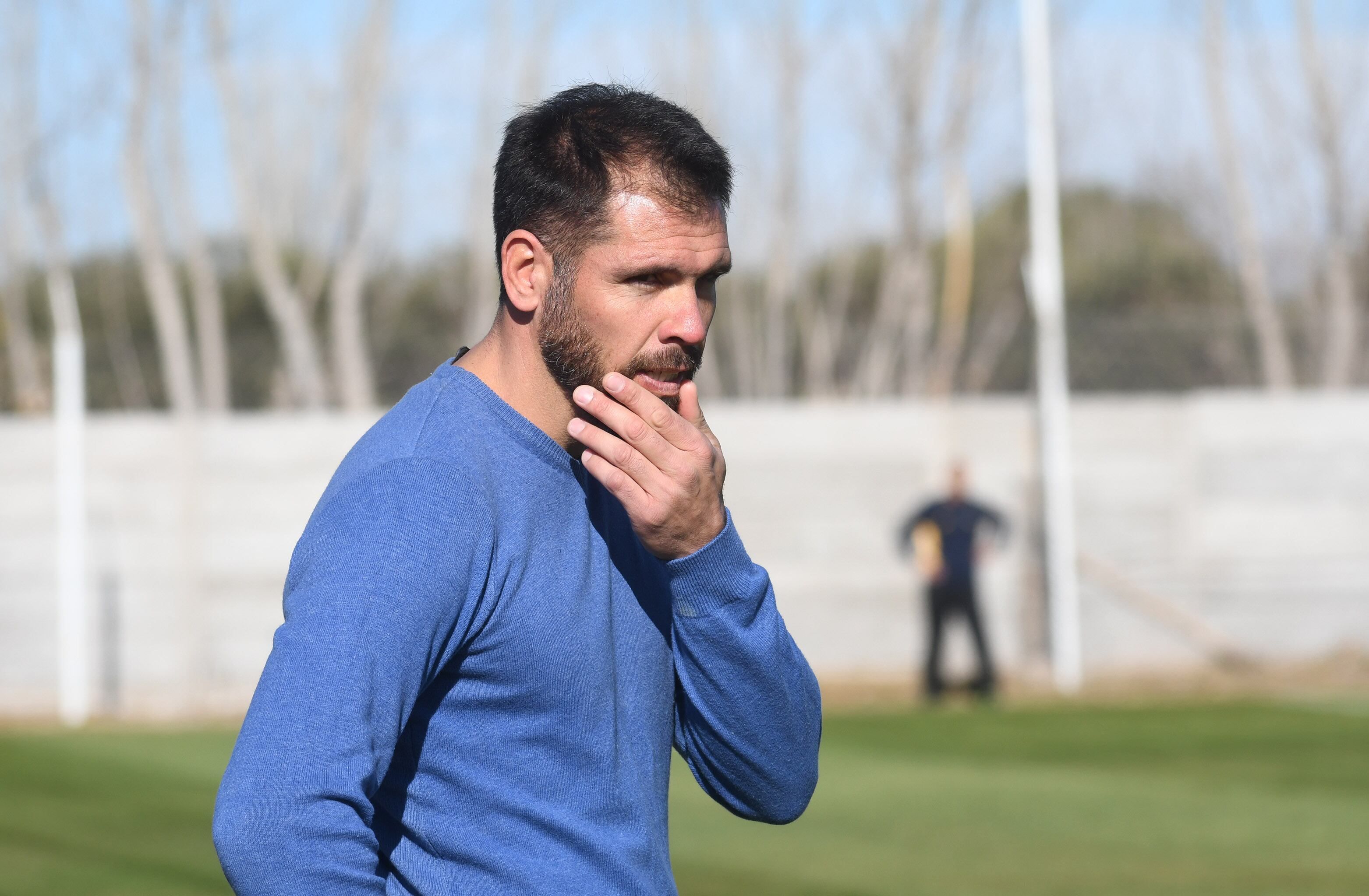 Futbol Huracan Las Heras vs. Juventud Unida de San Luis en la cancha de FADEP.Matias Minich D.T. deHuracan Las HerasFoto: Jose Gutierrez / Los Andes
