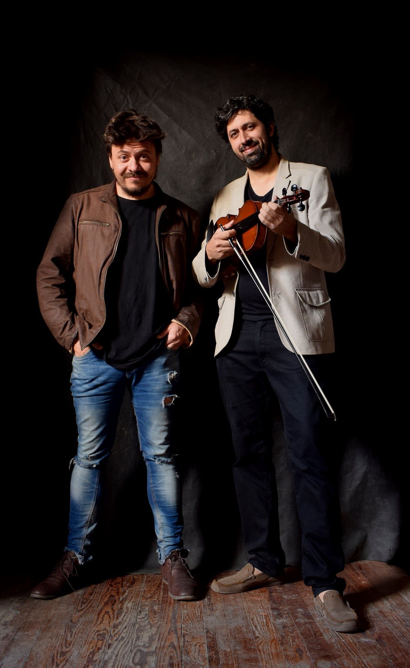 Se trata de un show íntimo donde se fusiona el violín de Bruno con el piano de Emilio Cucchiarelli.