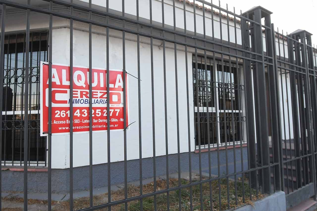 Los precios de los alquileres en Mendoza se cotizan en dólar para evitar el tema de inflación
Foto: José Gutiérrez / Los Andes