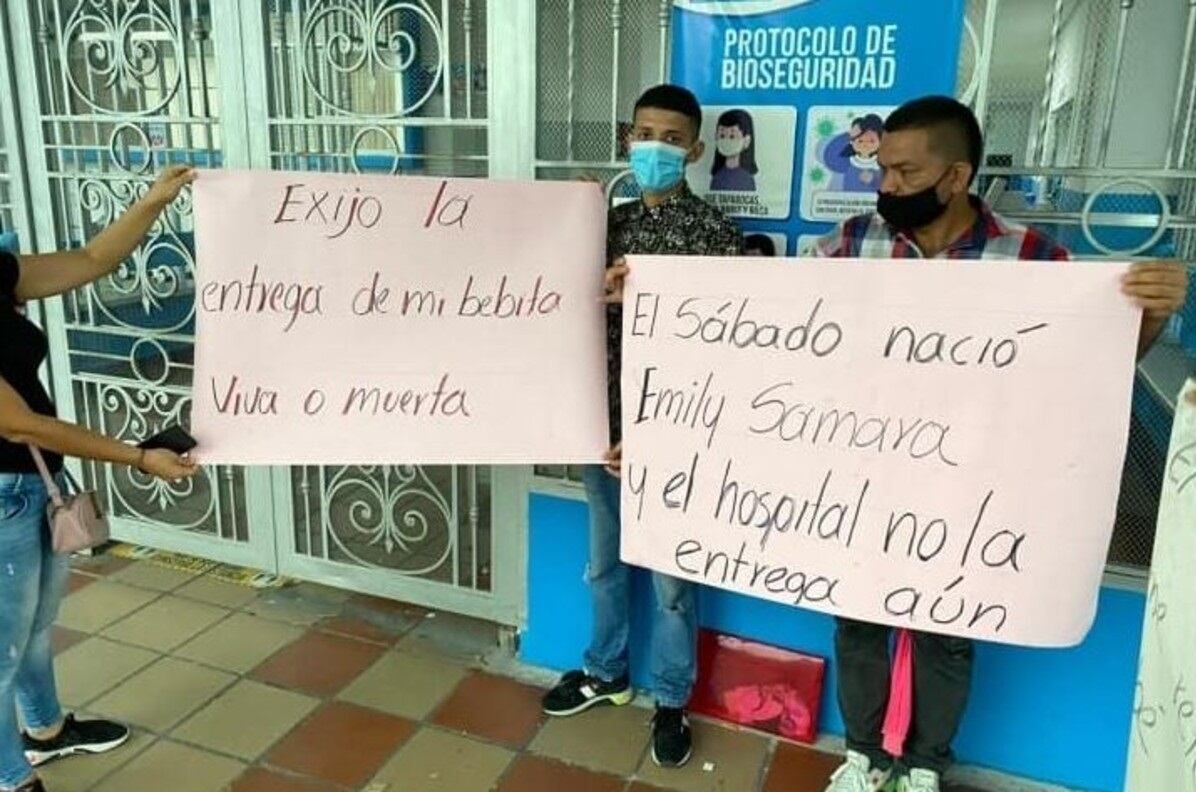 Familiares de la niña fallecida exigen justicia en el hospital -