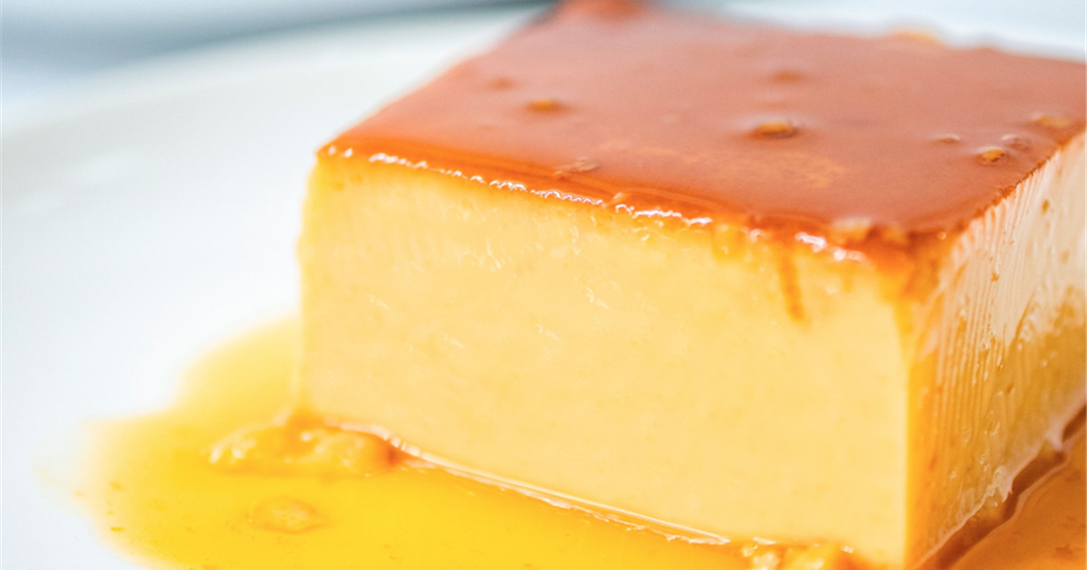 Así se hace un rico flan de yogurt.