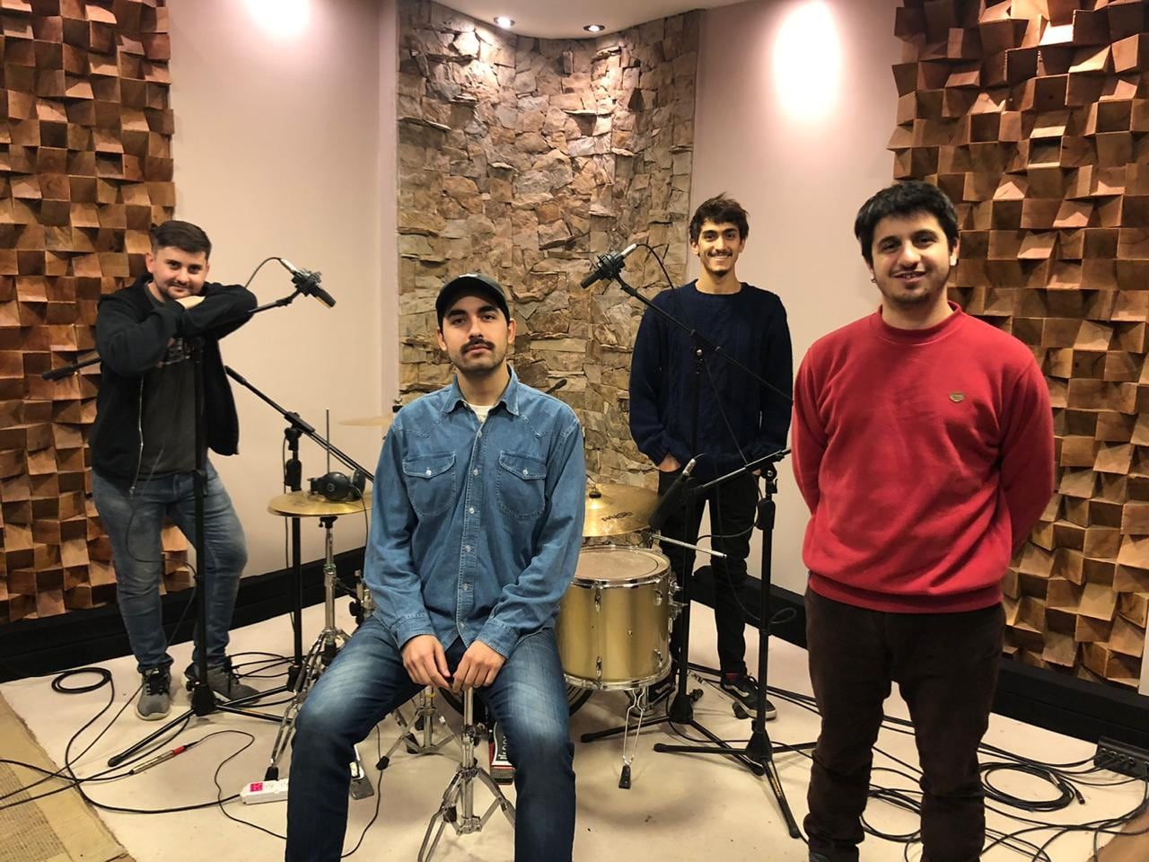 Sasha Nazar, Manuel Nazar, Joaquín Ferreira Nazar y Matías Jodar luego de seis años traen novedades en el rock mendocino.