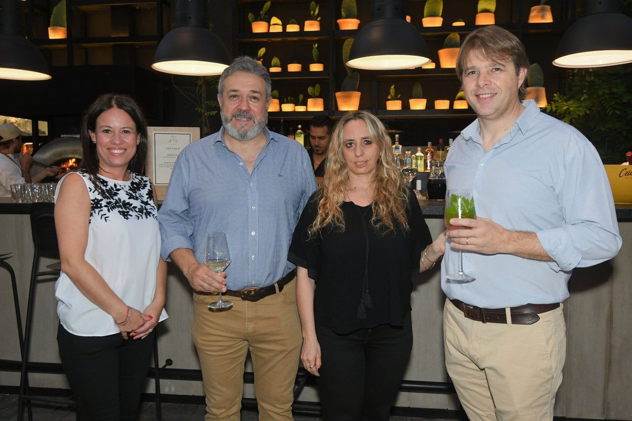 Laura Hunau, Renato Di Fabio, Paula Cohen y Alejandro Chocron
