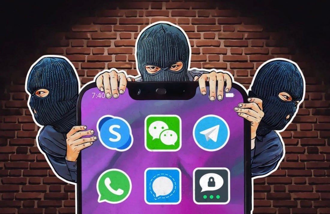 Algunas veces buscar herramientas para espiar el celular de la pareja lleva a estafas virtuales.