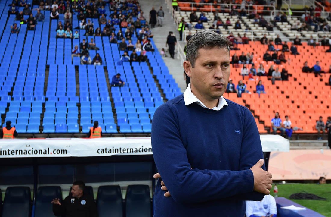 Diego Flores Director Técnico de Godoy Cruz Antonio Tomba.