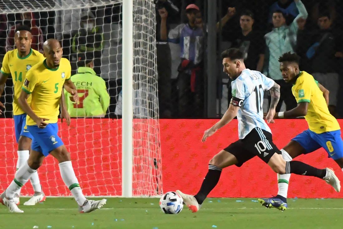 Messi estará disponible para la Selección en el 2022, aunque se analiza no citarlo para todos los juegos (Eliminatorias y amistosos). Foto: Marcelo Rolland.