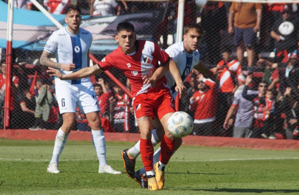 Misael Sosa, una de las figuras del Botellero, buscará volver al gol frente al equipo jujeño.
