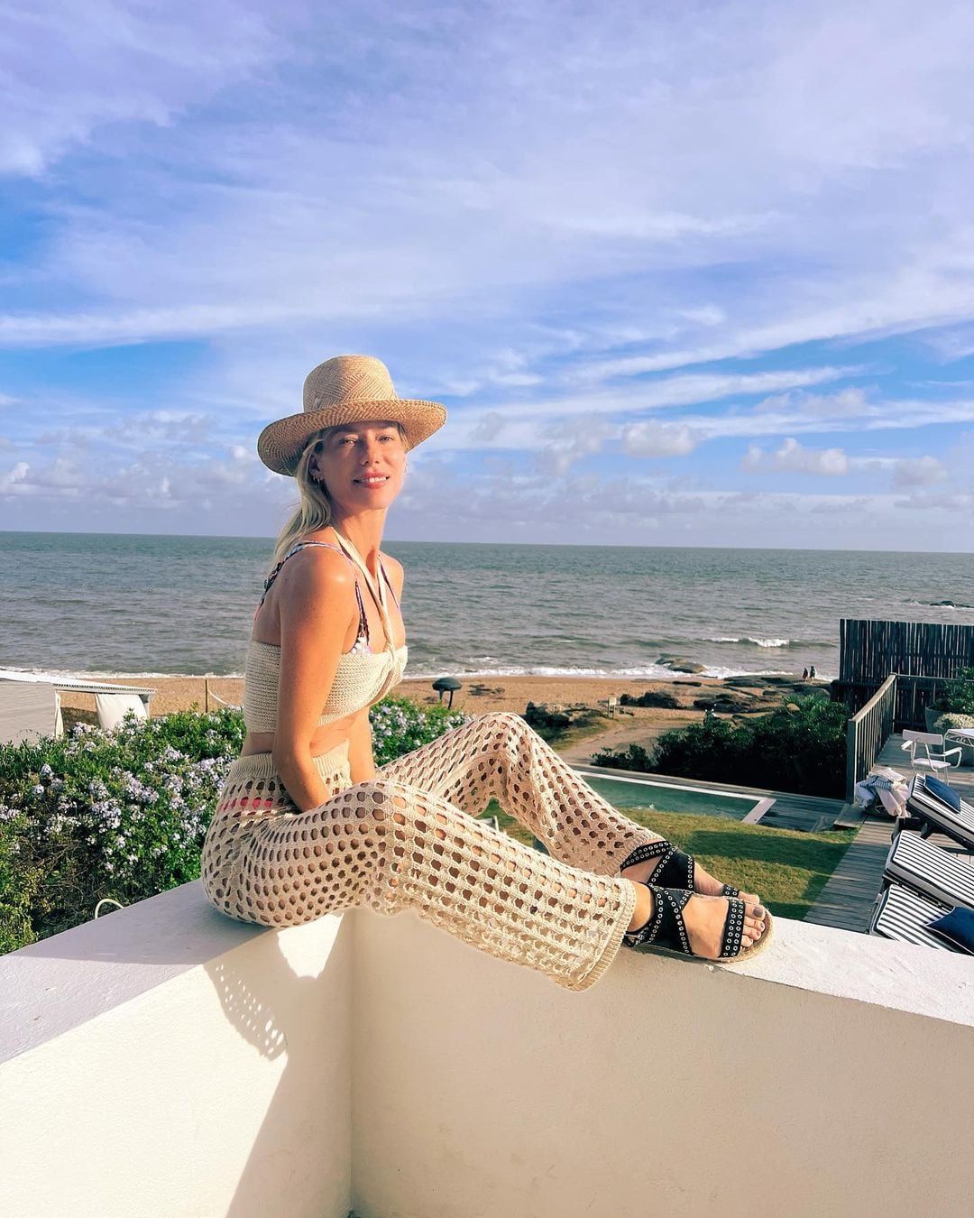 Nicole Neumann en un look a crochet