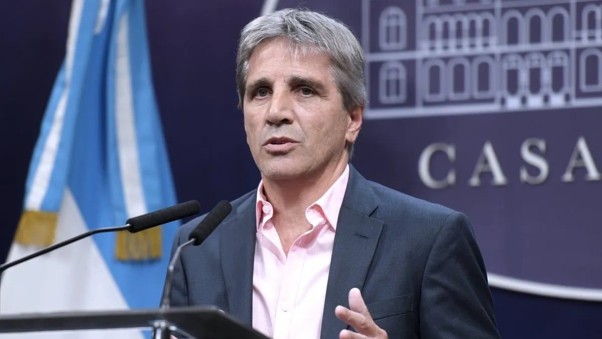 El ministro de Economía, Luis Caputo