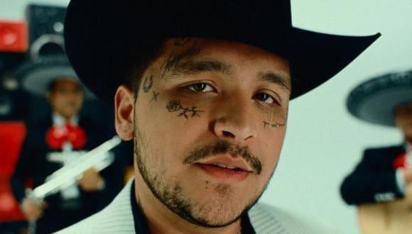 El artista sorprendió a sus fans con su nueva imagen