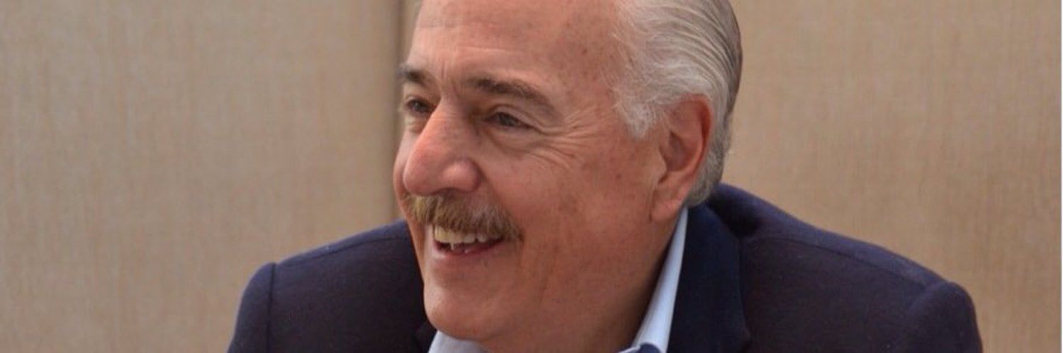 El ex presidente de Colombia, Andrés Pastrana (1998 - 2002) insistió en que la Copa América 2001 se juege en Colombia. La bautizó "La Copa de la paz" y dijo que si les quitaban el certamen "era el peor secuestro" para los colombianos. Foto: Twitter @AndresPastrana_