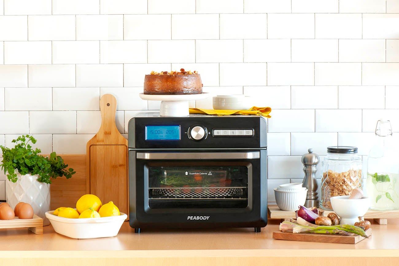 Los modelos más recientes de hornos eléctricos conjugan las funciones de casi todos los artefactos de cocina.