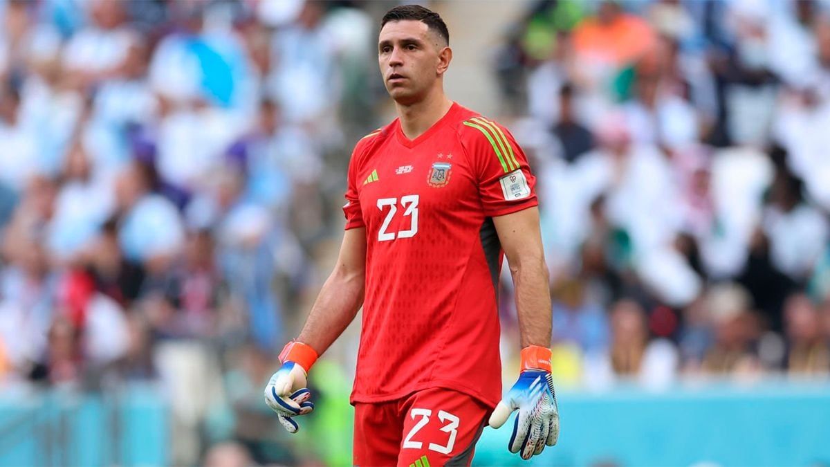 Emiliano "Dibu" Martínez, seguridad en el arco argentino.