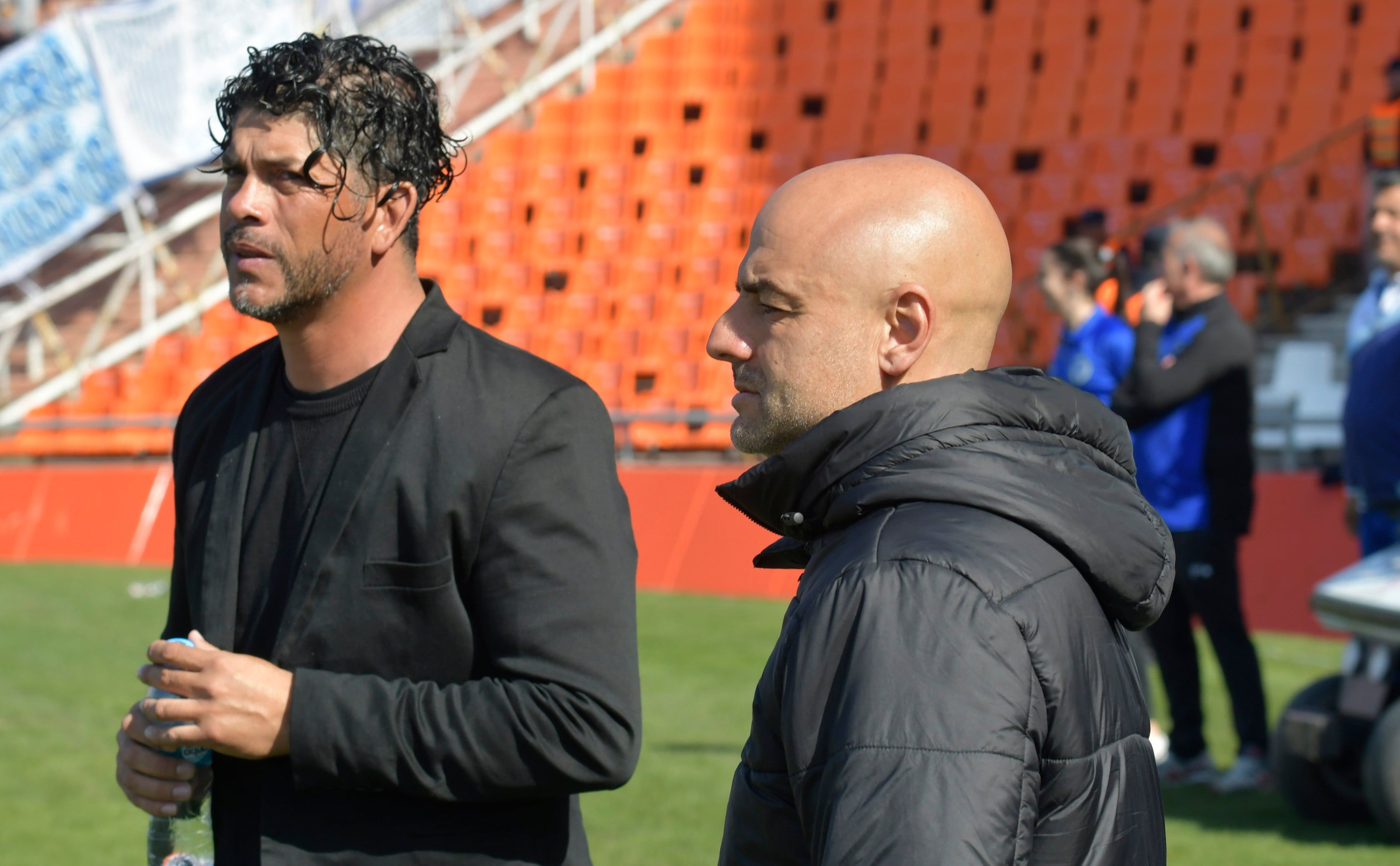 Fútbol Club Godoy Cruz Antonio Tomba El club Godoy Cruz, obtuvo un empate 1 a 1 ante Independiente de Avellaneda, en el estadio Malvinas Argentinas, por la 15ª fecha de la Liga Profesional.  El Tomba no solo estuvo en desventaja con el gol de Juan Insaurralde para el Rojo, sino que se quedó con un hombre menos por la expulsión de Canale y de todos modos pudo alcanzar la igualdad con un golazo de Tadeo Allende.  Foto: Orlando Pelichotti / Los Andes
