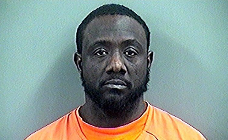 Lawrence afirmó haber cortado el corazón de una de sus víctimas para servirlo “horneado con papas”.