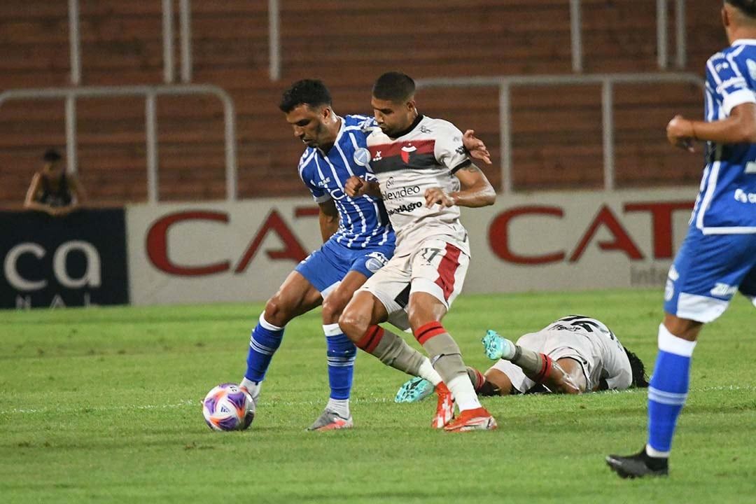Pier Barrios está en duda para enfrentar a Argentinos Juniors. Foto: José Gutierrez / Los Andes