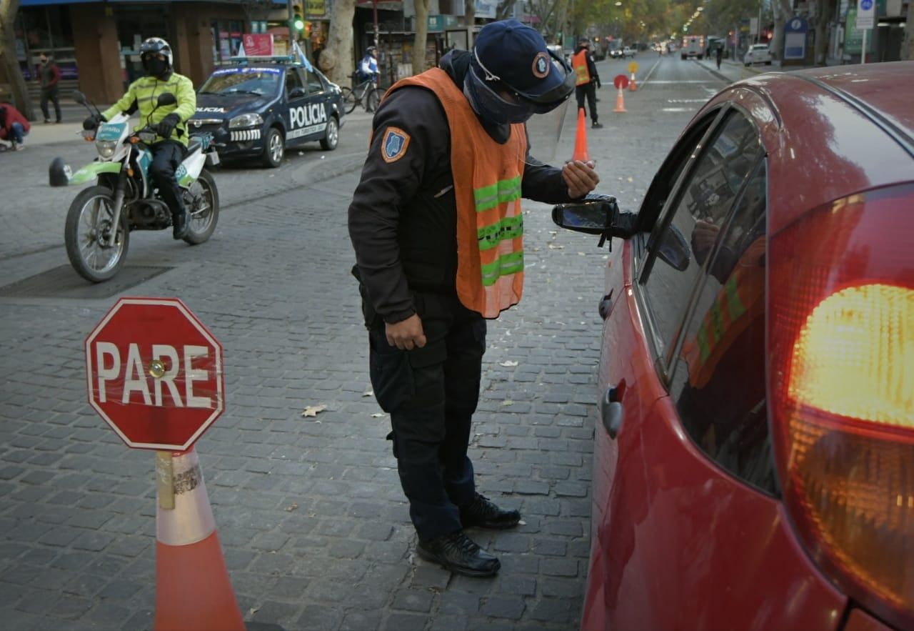 Primer día hábil de cuarentena en Mendoza.
