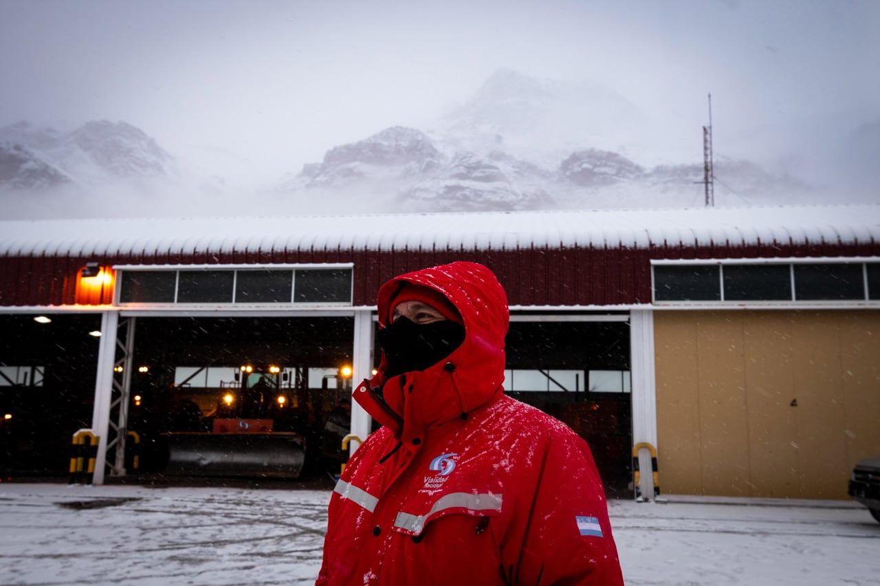 Por nevadas y mal tiempo, cerrarán el paso a Chile durante todo el fin de semana. Foto: Ignacio Blanco / Los Andes (Archivo)
