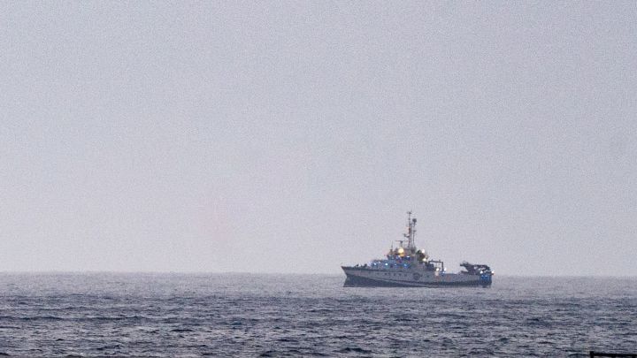 El barco oceanográfico que busca restos óseos en el lugar donde se produjo la última comunicación telefónica.