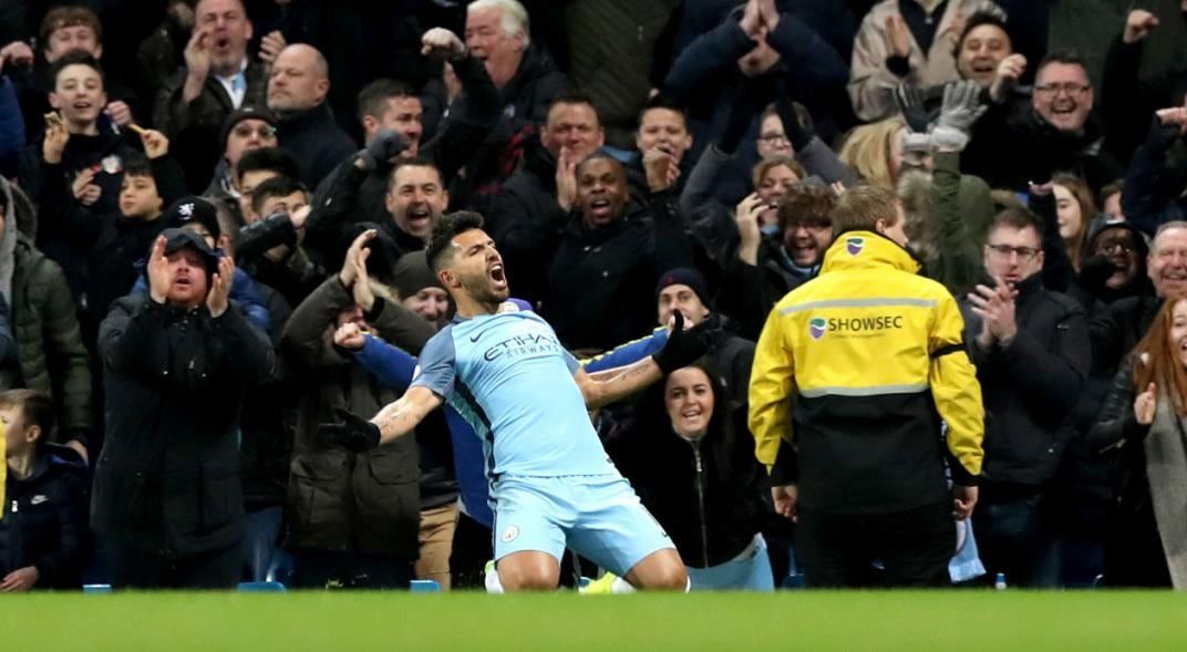 El Kun Agüero, leyenda del Manchester City. (Foto: AP)
