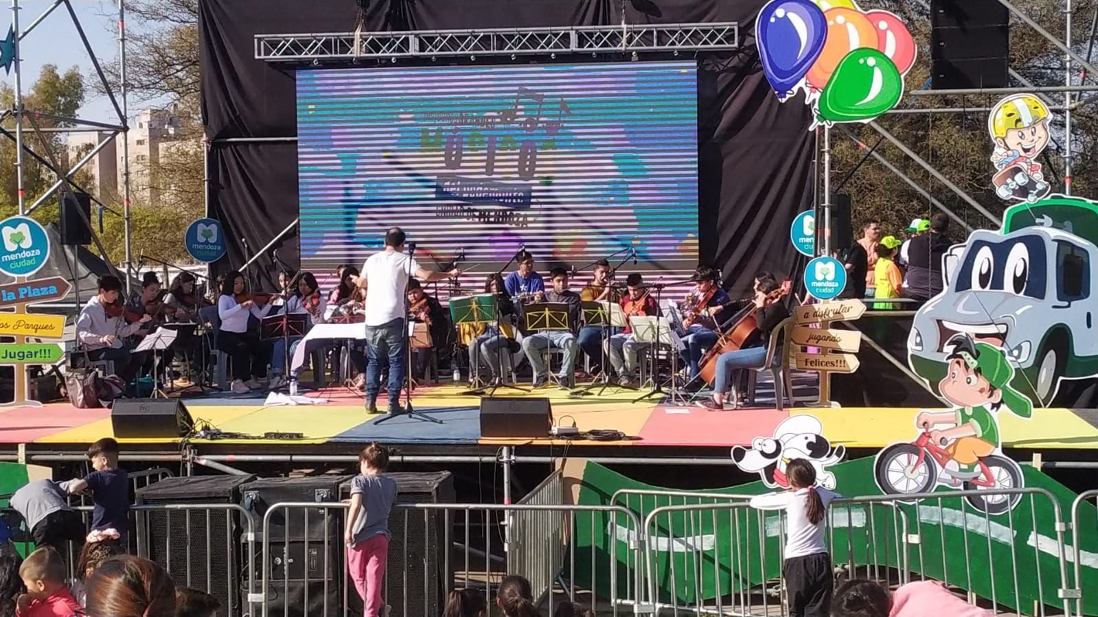 Orquesta Pequeños Grandes Músicos del Pedemonte: buscanapoyo con votos para obtener un bandoneón que donará un taller